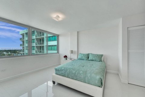 Condo in Miami Beach, Florida, 1 bedroom  № 1387930 - photo 13