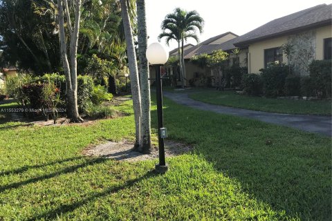 Copropriété à vendre à Davie, Floride: 3 chambres, 137.5 m2 № 1374951 - photo 1