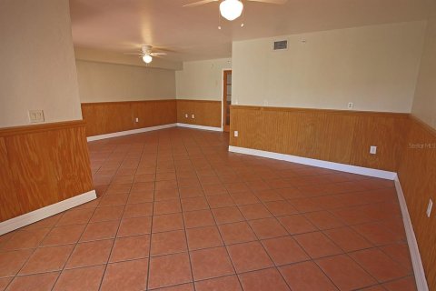 Touwnhouse à vendre à Fort Myers, Floride: 3 chambres, 232.26 m2 № 989897 - photo 6