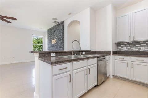 Casa en venta en Saint Cloud, Florida, 4 dormitorios, 223.71 m2 № 1382129 - foto 14