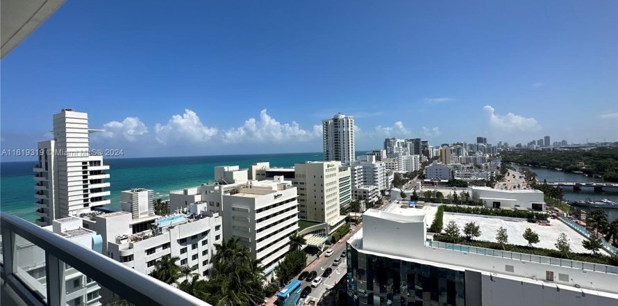 Studio à Condo à Miami Beach, Floride  № 1240380