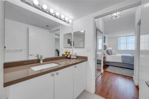 Copropriété à vendre à Fort Lauderdale, Floride: 2 chambres, 111.48 m2 № 1127017 - photo 18