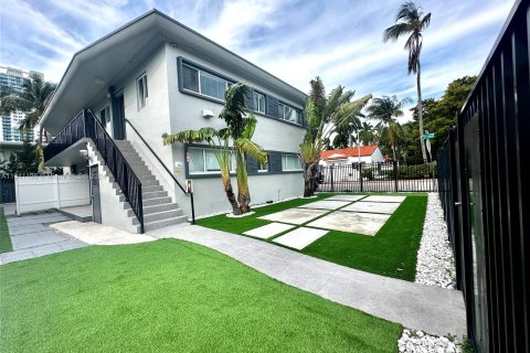 Propiedad comercial en venta en Miami Beach, Florida, 391.4 m2 № 1318947 - foto 5