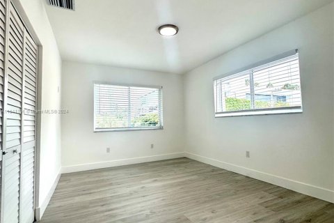 Immobilier commercial à vendre à Miami Beach, Floride: 391.4 m2 № 1318947 - photo 14