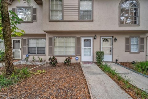 Townhouse in Tampa, Florida 2 bedrooms, 119.66 sq.m. № 877152 - photo 5
