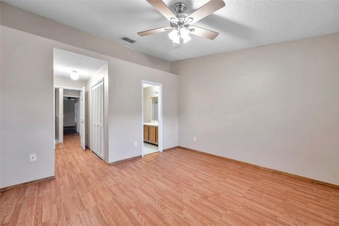 Townhouse in Tampa, Florida 2 bedrooms, 119.66 sq.m. № 877152 - photo 29
