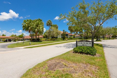 Condo in Stuart, Florida, 2 bedrooms  № 1186185 - photo 27