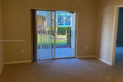 Condominio en venta en Pembroke Pines, Florida, 3 dormitorios, 123.56 m2 № 997948 - foto 13