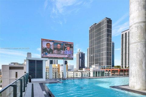 Condominio en venta en Miami, Florida № 1389895 - foto 26