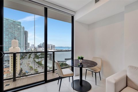 Condominio en venta en Miami, Florida № 1389895 - foto 11