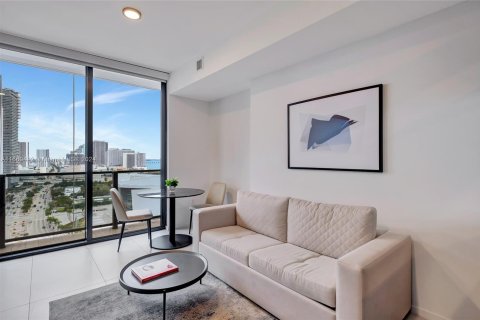 Condominio en venta en Miami, Florida № 1389895 - foto 9