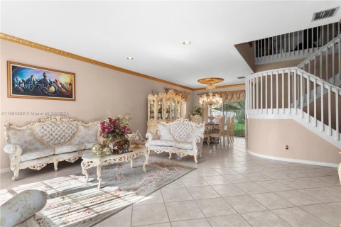 Villa ou maison à vendre à Miramar, Floride: 5 chambres, 362.41 m2 № 1377605 - photo 4