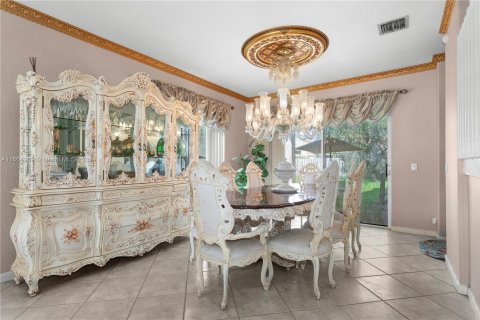 Villa ou maison à vendre à Miramar, Floride: 5 chambres, 362.41 m2 № 1377605 - photo 9