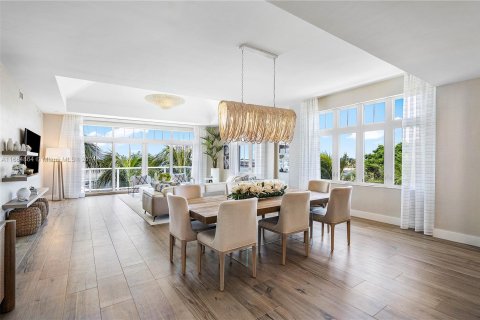 Copropriété à vendre à Palm Beach Shores, Floride: 3 chambres, 245.63 m2 № 1377604 - photo 12