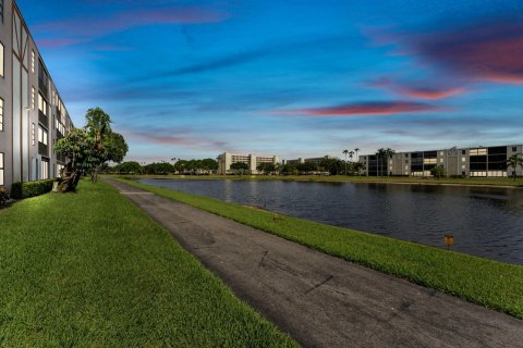 Condo in Delray Beach, Florida, 2 bedrooms  № 1216050 - photo 27