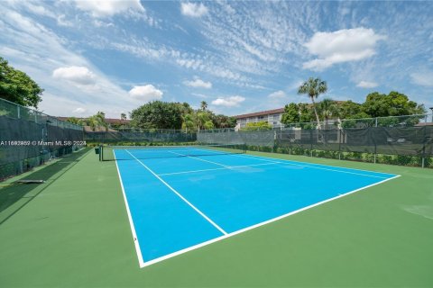 Copropriété à vendre à Pembroke Pines, Floride: 1 chambre, 65.22 m2 № 1185825 - photo 28