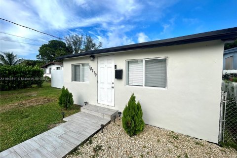 House in Miami, Florida 3 bedrooms, 83.8 sq.m. № 1329462 - photo 4