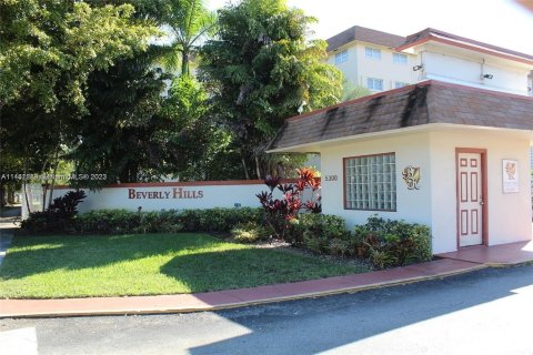 Condominio en venta en Hollywood, Florida, 2 dormitorios, 89.93 m2 № 716075 - foto 15