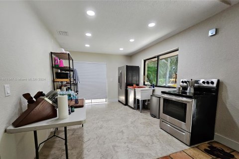 Immobilier commercial à vendre à Davie, Floride: 311.13 m2 № 1239999 - photo 16