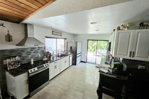 Immobilier commercial à vendre à Davie, Floride: 311.13 m2 № 1239999 - photo 4