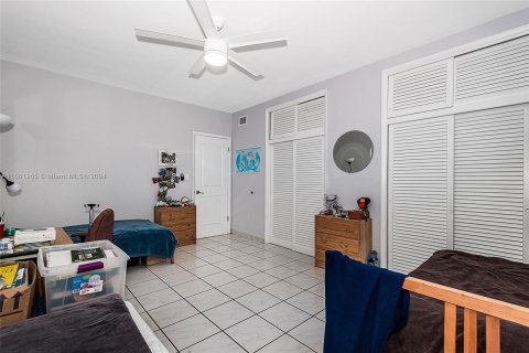 Condo in Miami Beach, Florida, 1 bedroom  № 1167820 - photo 23