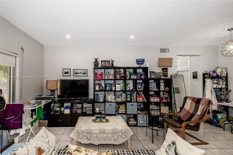 Condo in Miami Beach, Florida, 1 bedroom  № 1167820 - photo 10