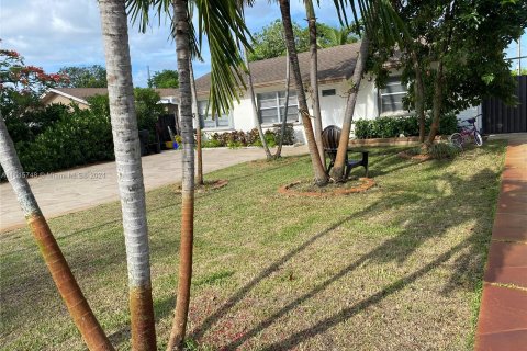 House in Lake Worth, Florida 3 bedrooms, 96.62 sq.m. № 1237974 - photo 17