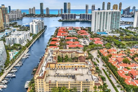 Condo in Aventura, Florida, 2 bedrooms  № 1207944 - photo 10