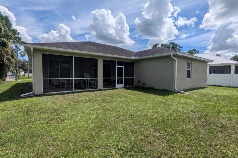 Villa ou maison à louer à North Port, Floride: 3 chambres, 168.62 m2 № 1359243 - photo 2