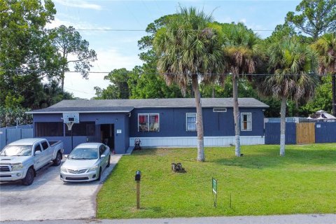 Villa ou maison à vendre à Cocoa, Floride: 3 chambres, 140.47 m2 № 1286145 - photo 1