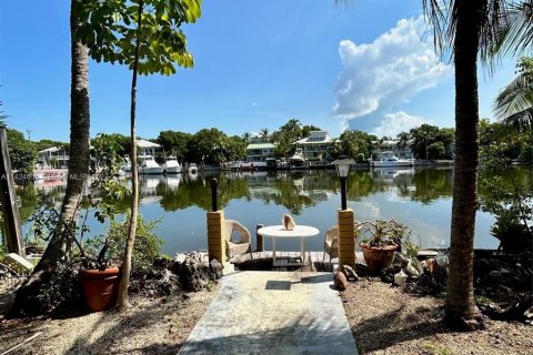 Casa en venta en Islamorada, Village of Islands, Florida, 4 dormitorios, 166.67 m2 № 643539 - foto 10