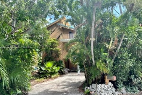 Casa en venta en Islamorada, Village of Islands, Florida, 4 dormitorios, 166.67 m2 № 643539 - foto 11