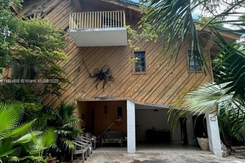 House in Islamorada, Village of Islands, Florida 4 bedrooms, 166.67 sq.m. № 643539 - photo 24