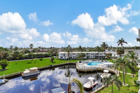 Condo in Deerfield Beach, Florida, 1 bedroom  № 1185531 - photo 2