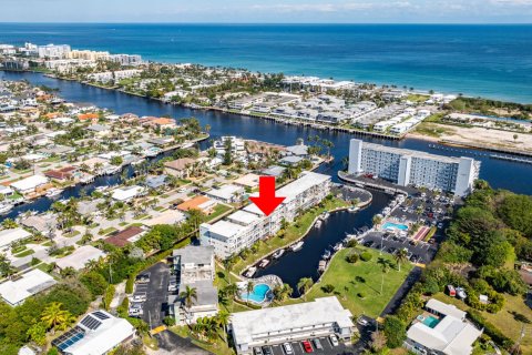 Condominio en venta en Deerfield Beach, Florida, 1 dormitorio, 102.19 m2 № 1185531 - foto 30