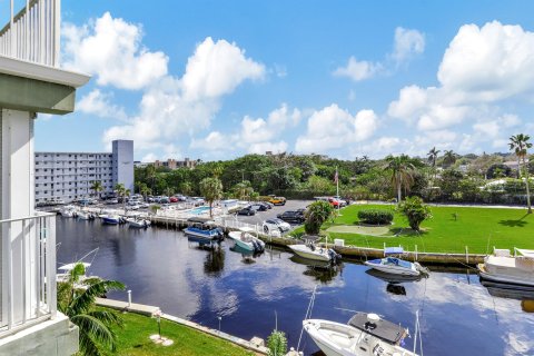 Condo in Deerfield Beach, Florida, 1 bedroom  № 1185531 - photo 3