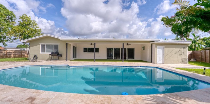 Villa ou maison à Hollywood, Floride 4 chambres, 209.68 m2 № 1185485