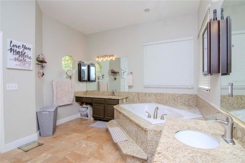 Casa en venta en Wesley Chapel, Florida, 4 dormitorios, 205.96 m2 № 1350576 - foto 29