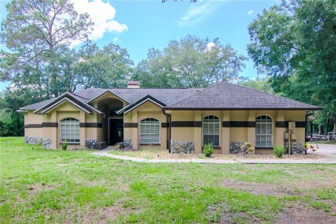 House in Wesley Chapel, Florida 4 bedrooms, 205.96 sq.m. № 1350576 - photo 1