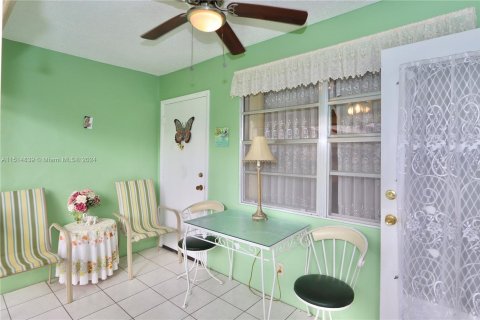 Condo in Hollywood, Florida, 2 bedrooms  № 956125 - photo 6