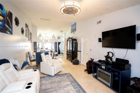 Casa en venta en Oakland Park, Florida, 2 dormitorios, 91.32 m2 № 956126 - foto 6