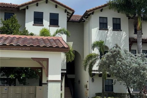 Copropriété à louer à Doral, Floride: 3 chambres, 112.13 m2 № 1327819 - photo 1