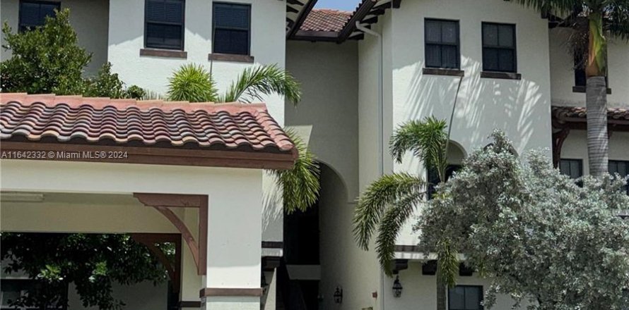 Condo in Doral, Florida, 3 bedrooms  № 1327819