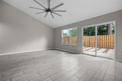 Touwnhouse à vendre à Gainesville, Floride: 3 chambres, 126.44 m2 № 1347567 - photo 4