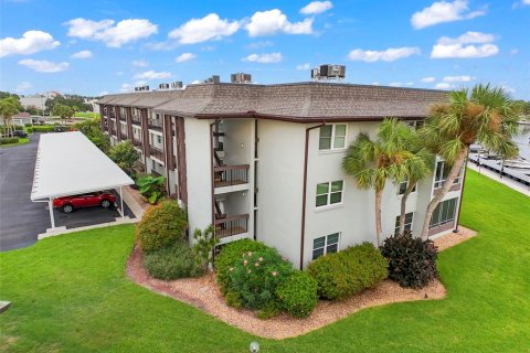 Copropriété à louer à New Port Richey, Floride: 2 chambres, 120.03 m2 № 1350699 - photo 3