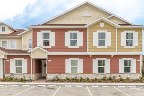 Adosado en venta en Kissimmee, Florida, 5 dormitorios, 198.81 m2 № 1385414 - foto 1