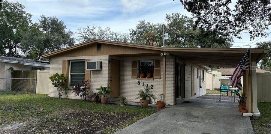 House in Tampa, Florida 3 bedrooms, 85.47 sq.m. № 1385360