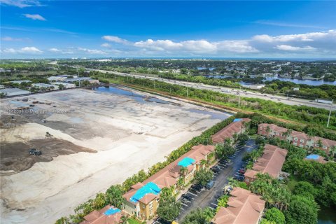 Touwnhouse à vendre à Boynton Beach, Floride: 3 chambres, 141.49 m2 № 1379122 - photo 10