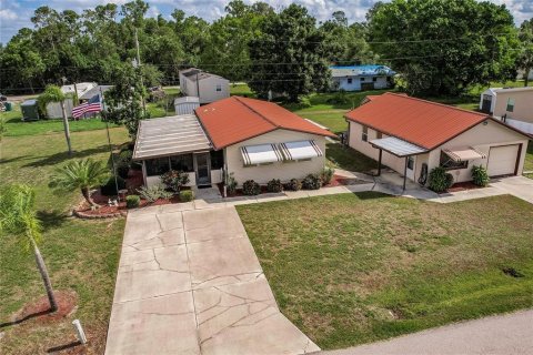 Villa ou maison à vendre à Punta Gorda, Floride: 2 chambres, 144.28 m2 № 1260277 - photo 5