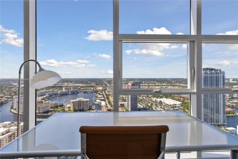 Copropriété à vendre à Hallandale Beach, Floride: 1 chambre, 80.92 m2 № 967861 - photo 9